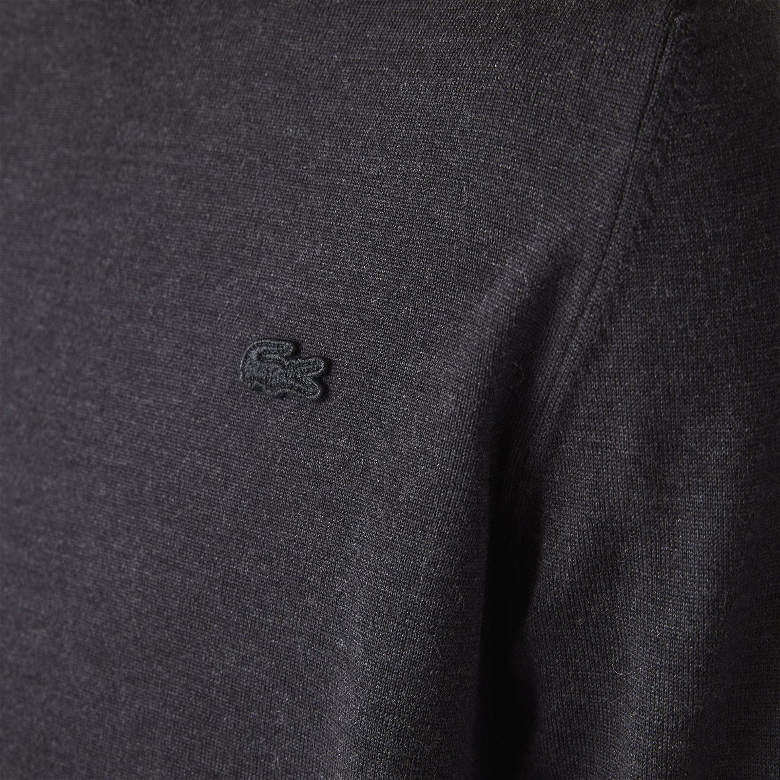 Lacoste pánský svetr z merino vlny s přiléhavým oválným výstřihem